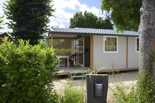 Camping de la Plage Bénodet - Chalet CAMPECO 24m² - 2 bedrooms + sheltered terrace - Photo 10