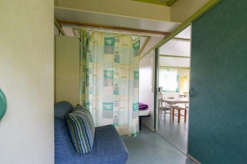 Camping de la Plage Bénodet - Chalet PMR SPECIAL ACCESS 35m² - 2 bedrooms + sheltered terrace (adapted to the people with reduced mobility) - Photo 5