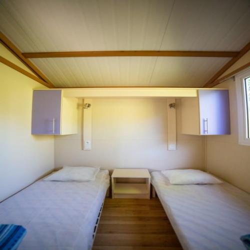 Camping de la Plage Bénodet - Chalet COTTAGE 40m² - 3 bedrooms + sheltered terrace - Photo 5