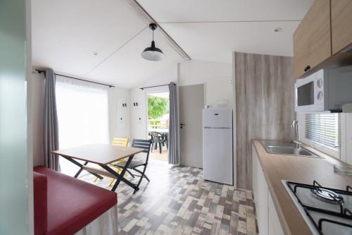 Camping de la Plage Bénodet - Mobile home 24m² with private facilities - 2 bedrooms + Terrace - Photo 2