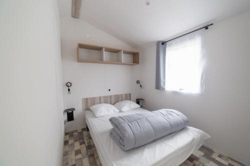 Camping de la Plage Bénodet - Mobile home 24m² with private facilities - 2 bedrooms + Terrace - Photo 3