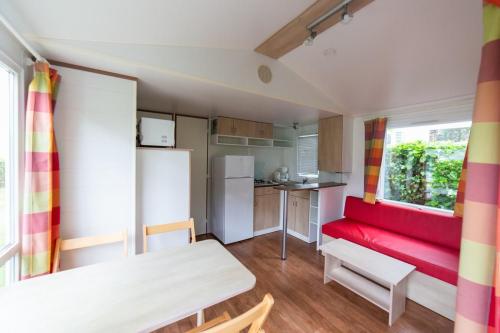 Camping de la Plage Bénodet - Mobile home 24m² with private facilities - 2 bedrooms + Terrace - Photo 8