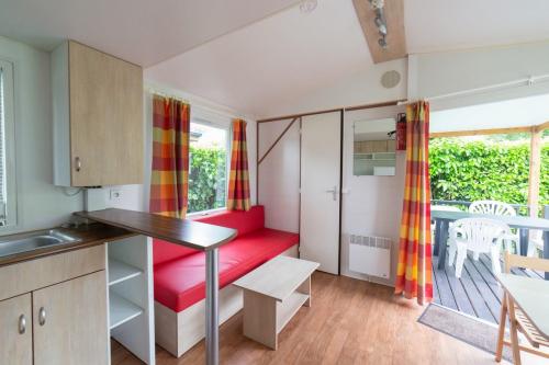 Camping de la Plage Bénodet - Mobile home 24m² with private facilities - 2 bedrooms + Terrace - Photo 9