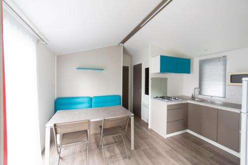 Camping de la Plage Bénodet - Mobile home 40m² with private facilities - 3 bedrooms + Terrace - Photo 4