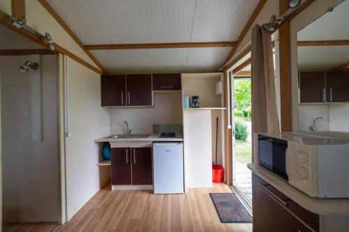 Camping de la Plage Bénodet - Chalet TRIANON n°1 20m² 1 bedroom + sheltered terrace - Photo 3