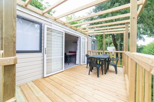 Camping de la Plage Bénodet - Mobile-home for the disabled - 31m2 - 4 people max - 2 bedrooms - covered terrace - Photo 8