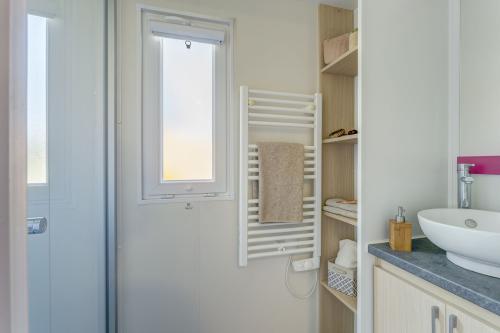 Camping Sandaya L'Anse du Brick - Cottage Family 2 bedrooms Premium - Photo 7