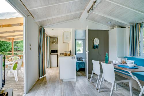 Camping Sandaya Les Peneyrals - Cottage RIVIERA 2 bedrooms *** - Photo 3