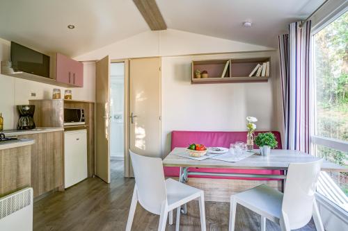 Camping Sandaya Les Peneyrals - Cottage 2 bedrooms ** - Photo 2