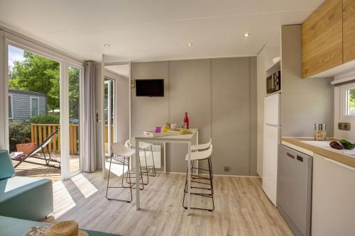 Camping Sandaya Les Peneyrals - Cottage 2 bedrooms 2 bathrooms - air-conditioning **** - Photo 2