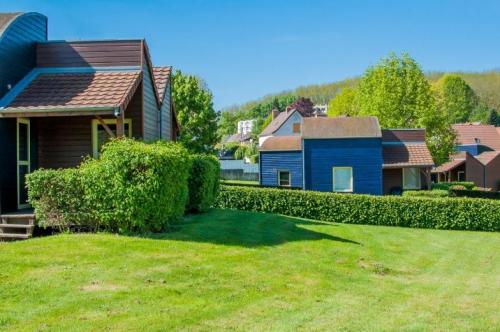 Camping Les Bruyères - Our chalets - Photo 1