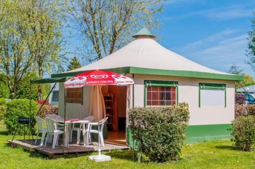 Camping Les Bruyères - Our canvas bungalows - Photo 3