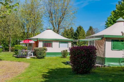 Camping Les Bruyères - Our canvas bungalows - Photo 4