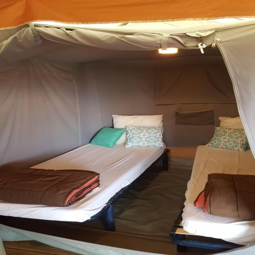 Camping des Halles - Canvas bungalow (without toilet block) - Photo 5