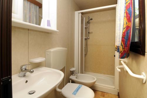 International Camping Torre di Cerrano - casa mobile trilocale da 4 posti - Photo 2