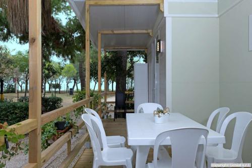International Camping Torre di Cerrano - Mobile-home 6 persons - Photo 6