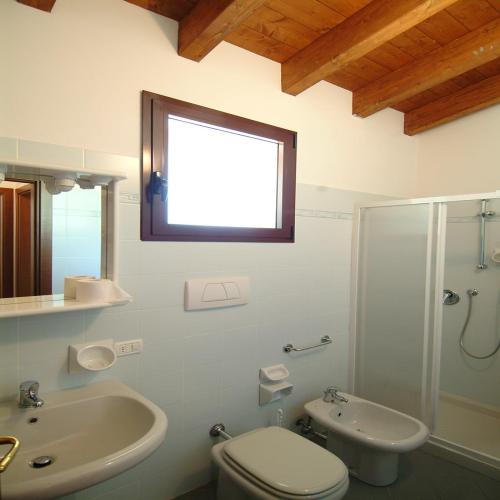 Camping Zocco-Garda Lake - Bungalow Three-rooms - Photo 8