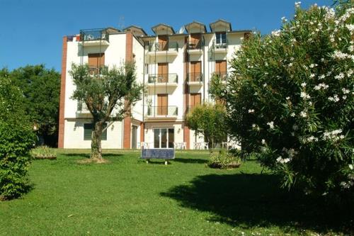 Camping Zocco-Garda Lake - Two-rooms Panorama Flat with big terrace - Photo 2