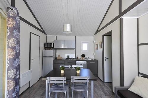 CAMPING LES CRUSES - Chalet Rêve Comfort 3 bedrooms air-conditioning - Photo 2