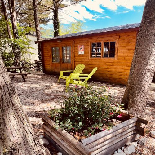 Camping Le Matin Calme - Cabanon provençal without toilet blocks (2 bedrooms/Separated by curtain/Equipped kitchen) - Photo 4