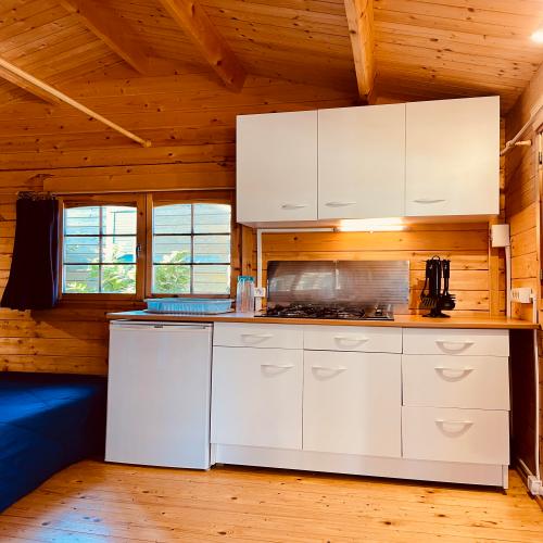 Camping Le Matin Calme - Cabanon provençal without toilet blocks (2 bedrooms/Separated by curtain/Equipped kitchen) - Photo 5