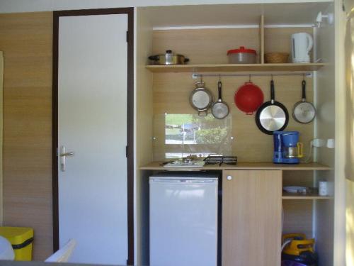 Camping Le Matin Calme - Chalet TITHOM without toilet blocks (2 bedrooms/Equipped kitchen) - Photo 4