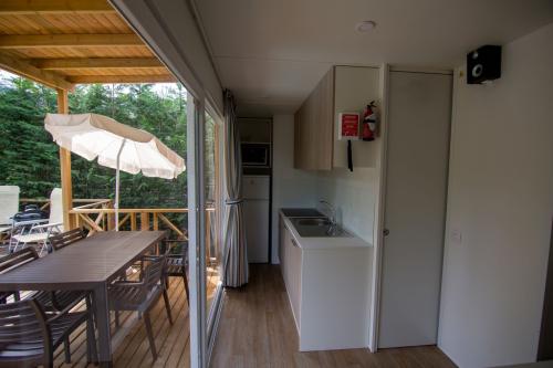 Campeggio del Sole - Mobile-home Deluxe Jacuzzi - Photo 2