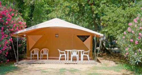 SAGONE RESORT - Canvas bungalow 2 bedrooms - without toilet blocks - Photo 1