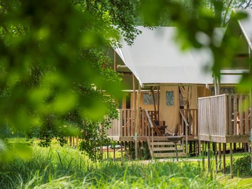 Camping du Buisson - Tent Lodge Safari - 47m2 - 2 bedrooms - Photo 1