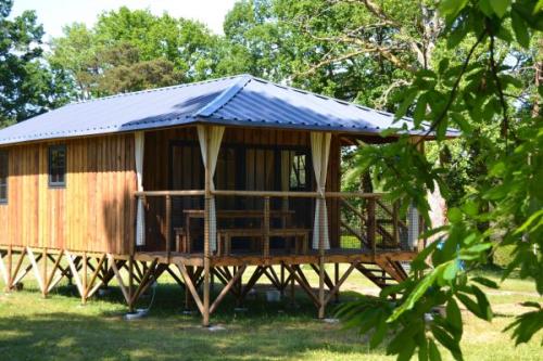 Camping du Buisson - Chalet Bois Confort + 40m2 with terrace - 2 bedrooms - Photo 1