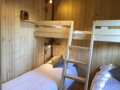 Camping du Buisson - Chalet Bois Confort + 40m2 with terrace - 2 bedrooms - Photo 5