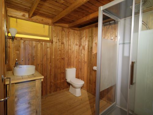 Camping du Buisson - Tent Lodge XXL - 61 m² - 2 bedrooms - Photo 8