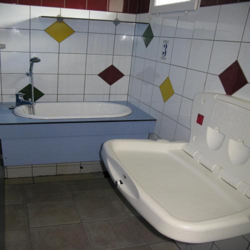 CAMPING LA BASTIDE - MOBILE HOME BAMBI 15 m² (2 bedrooms - without toilet blocks) - Photo 11