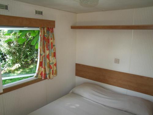 CAMPING LA BASTIDE - MOBILE HOME BAMBI 15 m² (2 bedrooms - without toilet blocks) - Photo 1