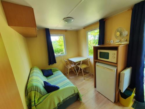 CAMPING LA BASTIDE - Mobilhome 1 bedroom with sanitary facilities ASTRIA 17,3 m² - Photo 6