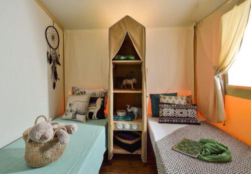 Camping Brin d'Amour - TENTE LODGE JUNGLE (2023) 31.50 M² WITHOUT SANITARY - Photo 2