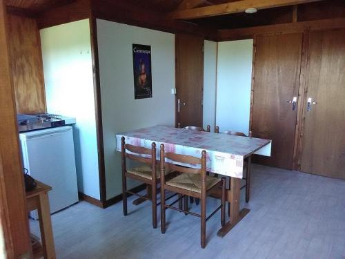 Camping Brin d'Amour - Chalet Alpîlle rental per week - Photo 3