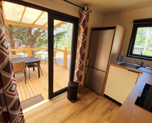 Sites et Paysages Domaine de l'Etang de Bazange - Cottage Premium "Dedans Dehors" cuisine ouverte sur la terrasse, TV, clim - Photo 2