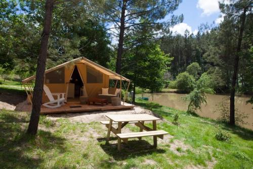 Sites et Paysages Domaine de l'Etang de Bazange - Glamping Tent Safari - Near the lake (Canadian Tent fully equiped) - Photo 1