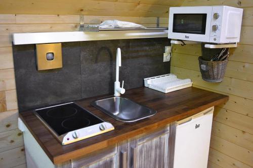 CAMPING VORAPARC - Hut Romantic - Photo 4