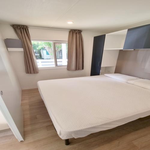 Camping La Rocca - Maxicaravan Pisenze (7.7m x 4m) with a.c. - Photo 5