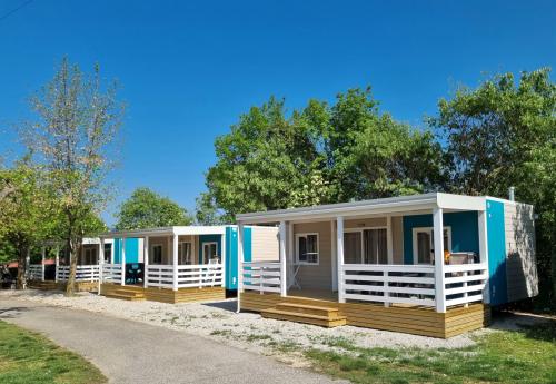 Camping La Rocca - Maxicaravan Pisenze (7.7m x 4m) with a.c. - Photo 7