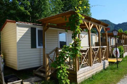 Wellness Seecamping Parth - MobileHome - Pflaume, Kiwi - Photo 1