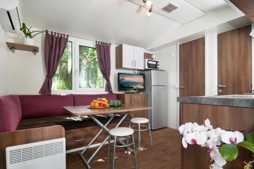 Wellness Seecamping Parth - MobileHome - Pflaume, Kiwi - Photo 6
