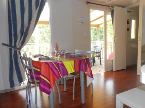 Camping Le Domaine des Floralies - Mobile-home Yucca - Photo 5