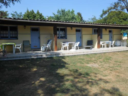Camping Le Domaine des Floralies - Studio shower - Photo 2