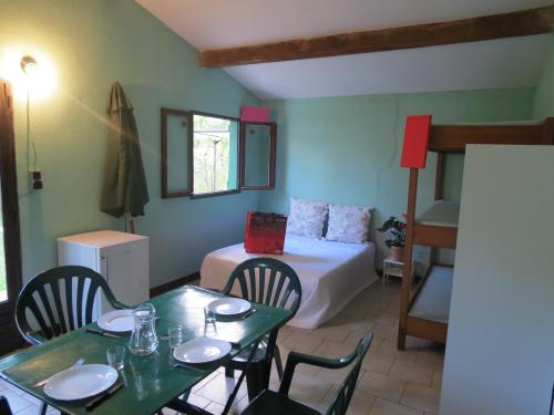 Camping Les Plans - Bungalow standard 22m² - Photo 2