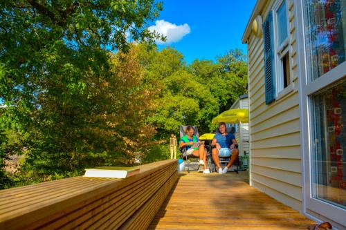Camping La Draille - Mobile-home Salignac - Photo 2