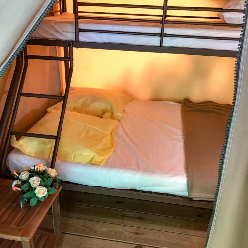 Camping La Draille - Lodgetent Gourdon - Photo 10