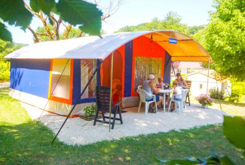 Camping La Draille - Canvas bungalow Rocamadour - Photo 1